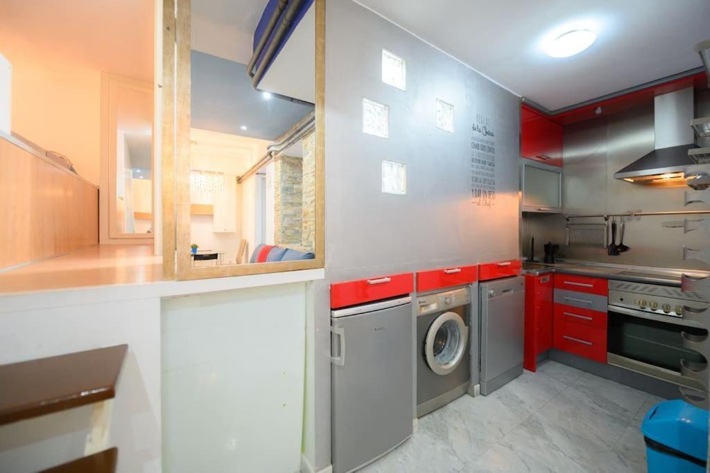 マドリードEncantador Apartamento Temporal Centrico Con Patio Privado Mpe51アパートメント エクステリア 写真