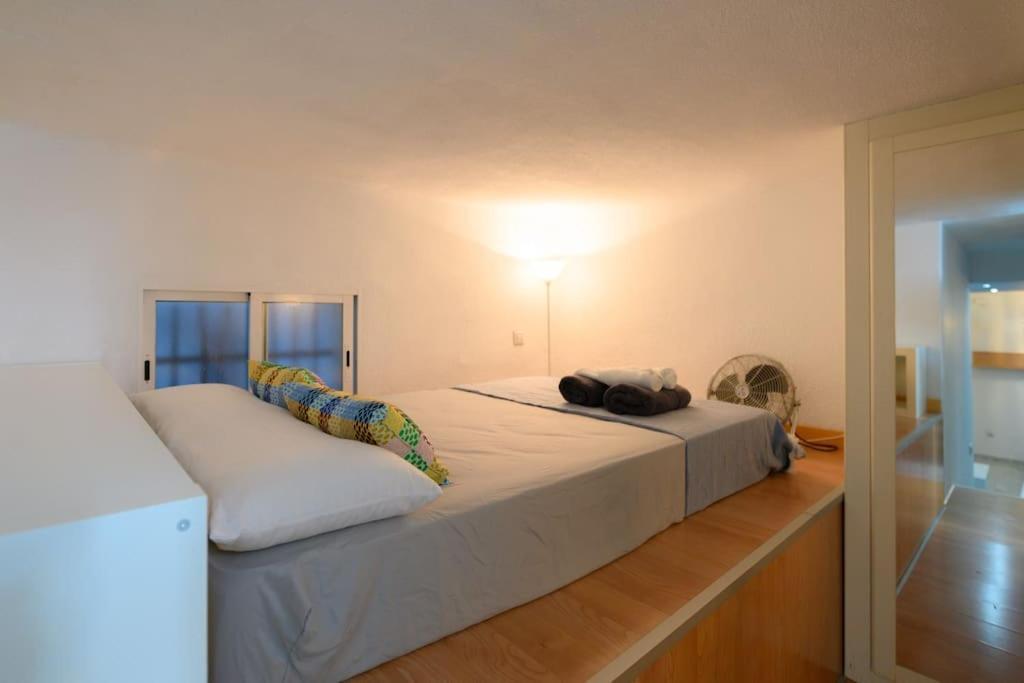 マドリードEncantador Apartamento Temporal Centrico Con Patio Privado Mpe51アパートメント エクステリア 写真