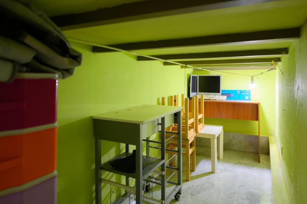 マドリードEncantador Apartamento Temporal Centrico Con Patio Privado Mpe51アパートメント エクステリア 写真