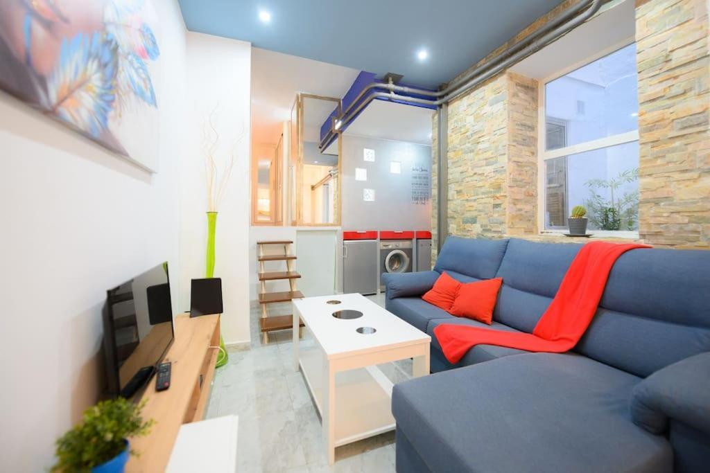 マドリードEncantador Apartamento Temporal Centrico Con Patio Privado Mpe51アパートメント エクステリア 写真